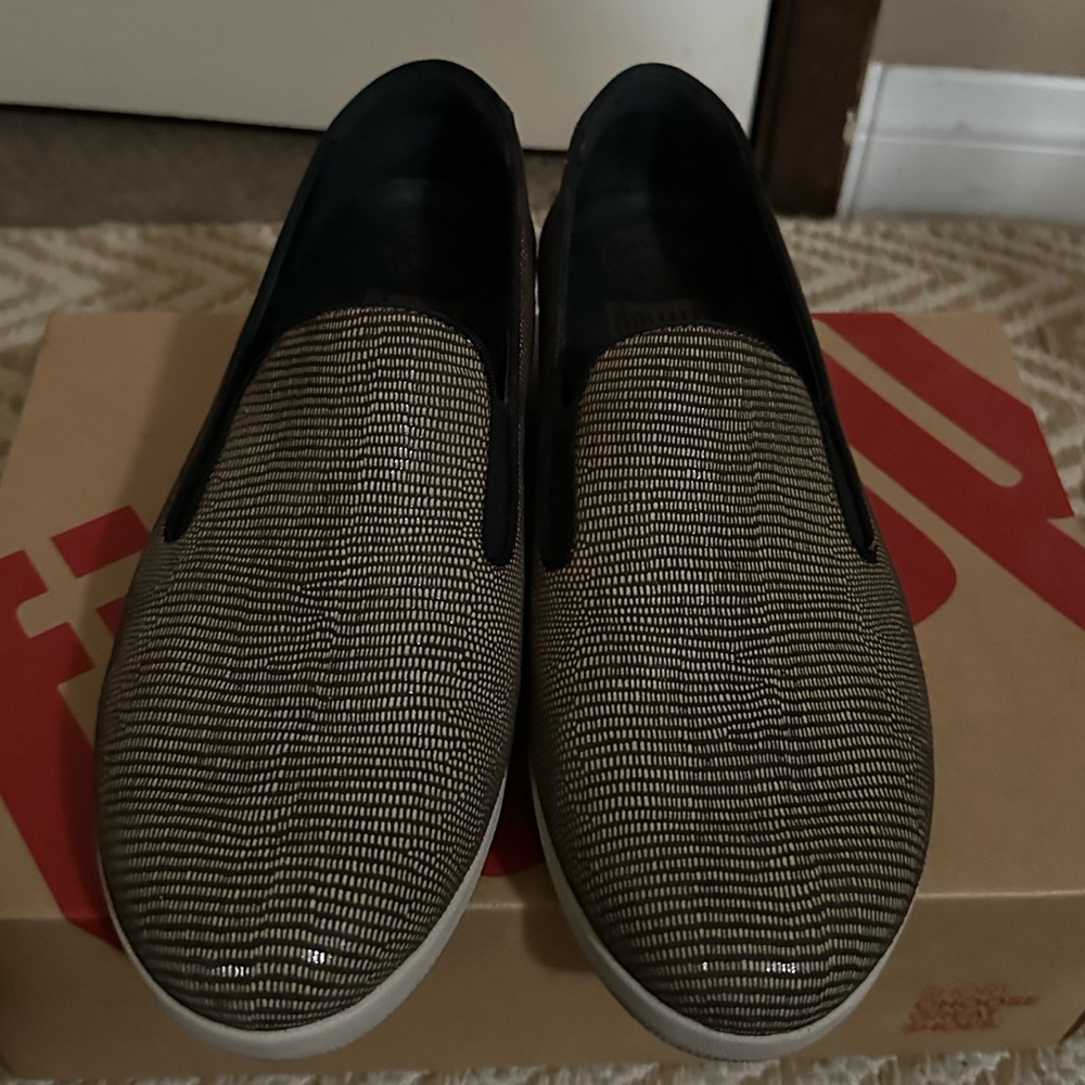 Fitflop Superskate Women’s Lizard Print Slip on Loafers Comfort Shoes